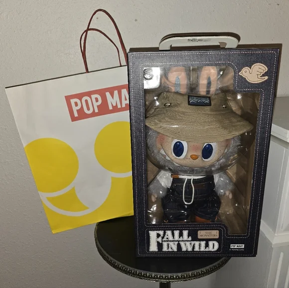 NIB Pristine Authentic POP MART FALL IN THE WILD XL